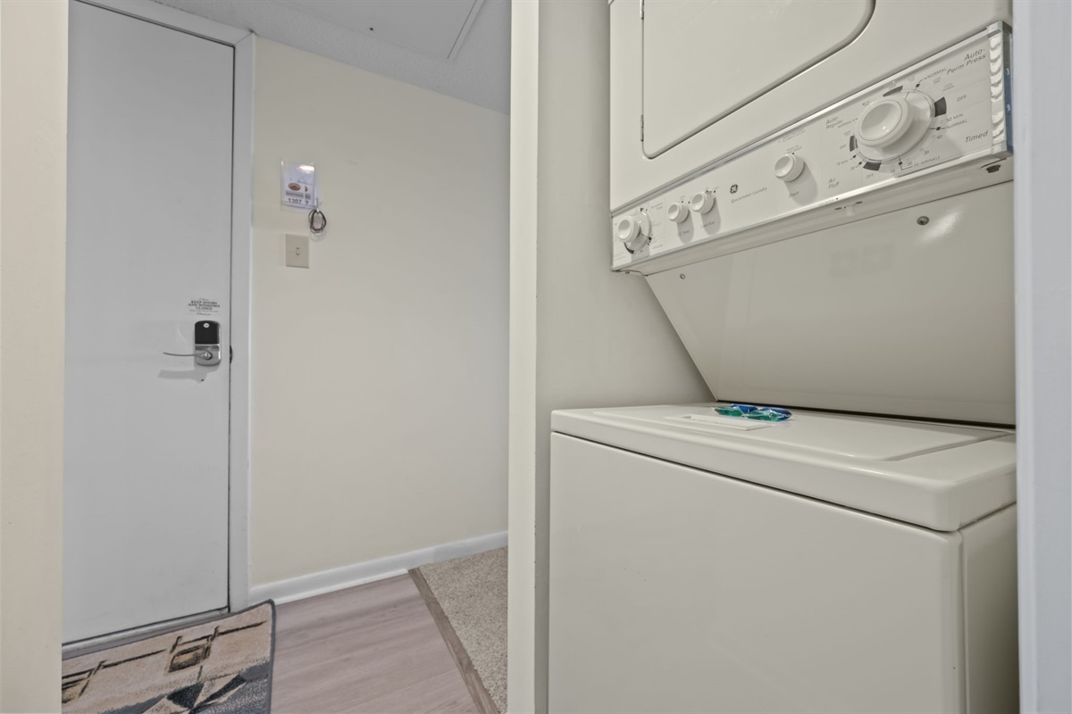 In-unit washer and dryer&mdash;easy to keep towels and beachwear fresh during your stay
