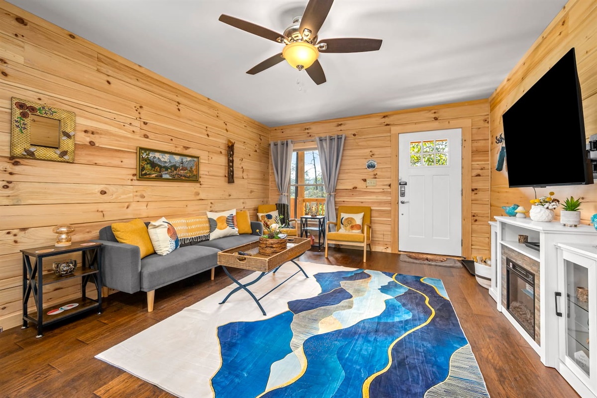 Main area of the cabin 