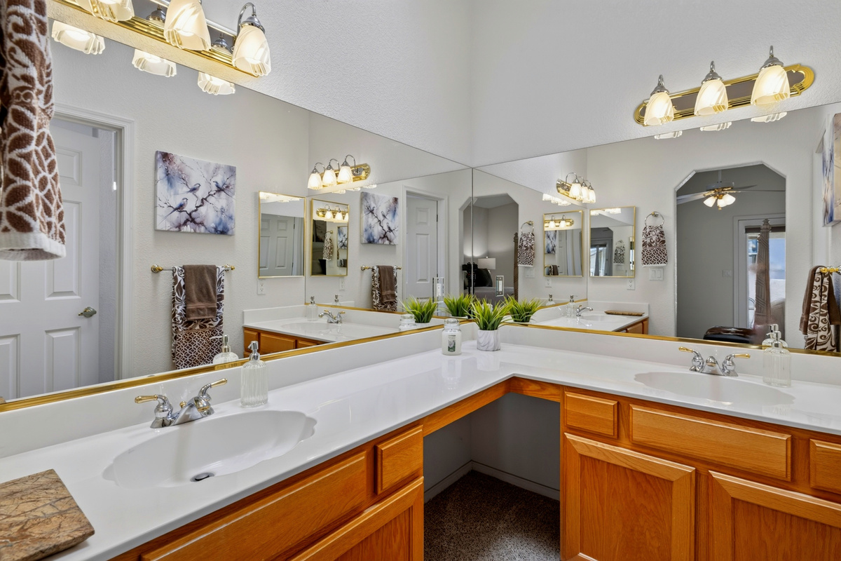 Master Bathroom Dual sinks