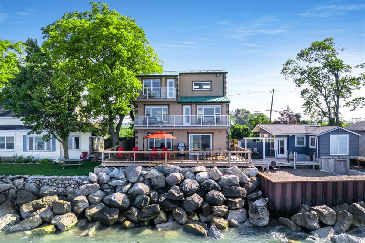 Backyard Looking Onto The Lake