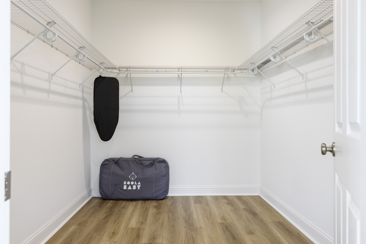 Room to unpack & stay a while!