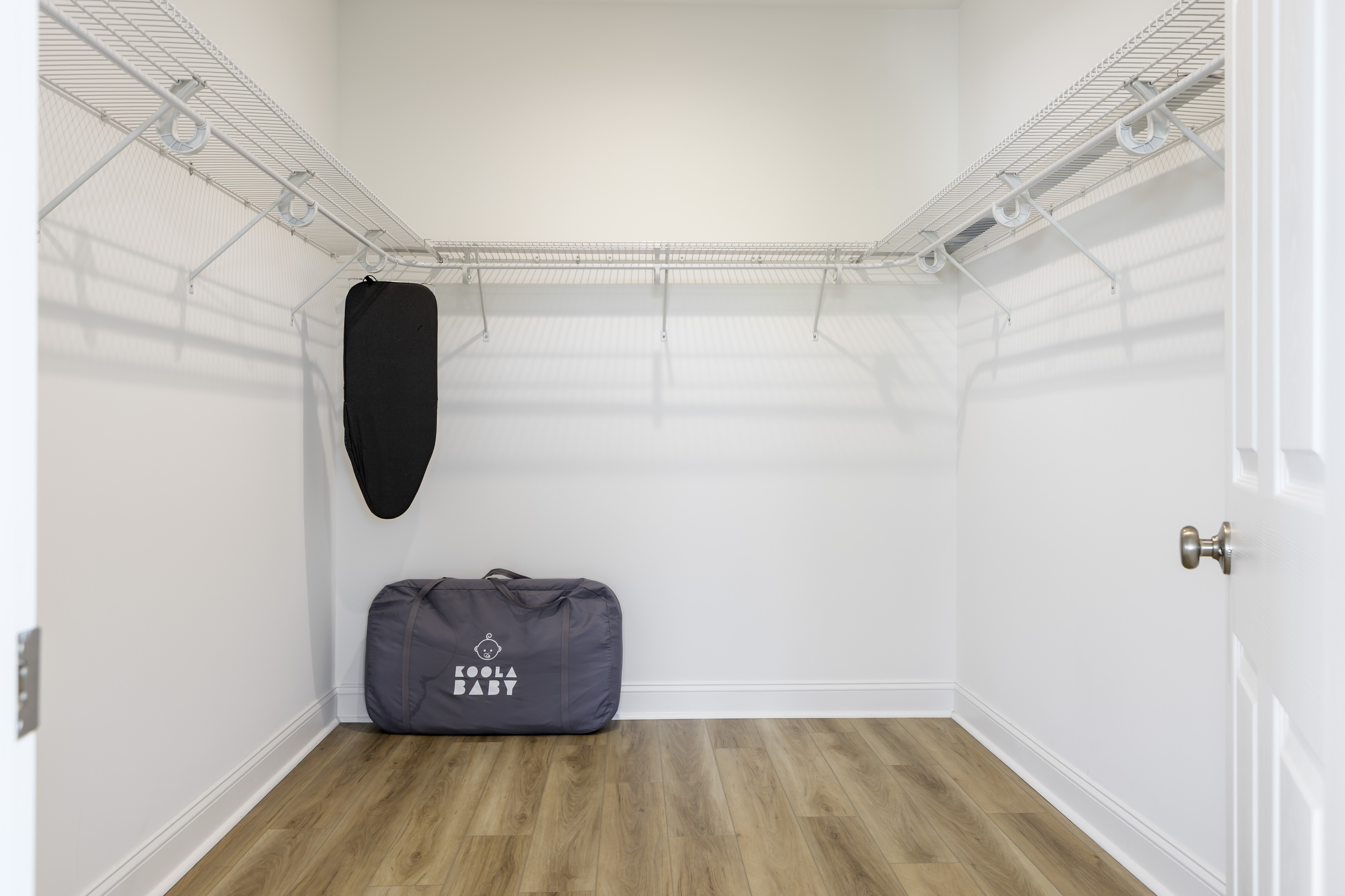 Room to unpack & stay a while!
