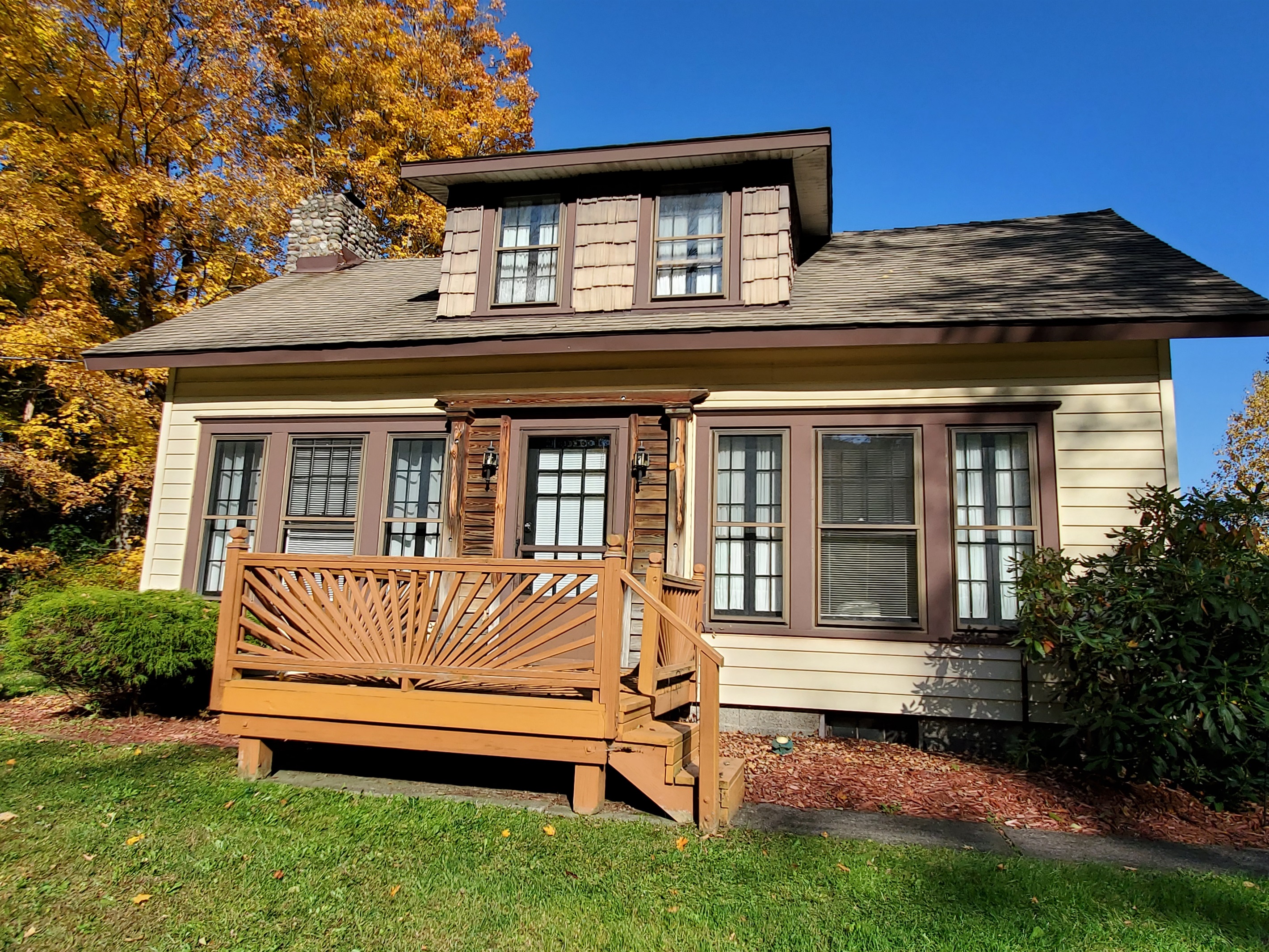 Autumn foliage at Colone Cottage