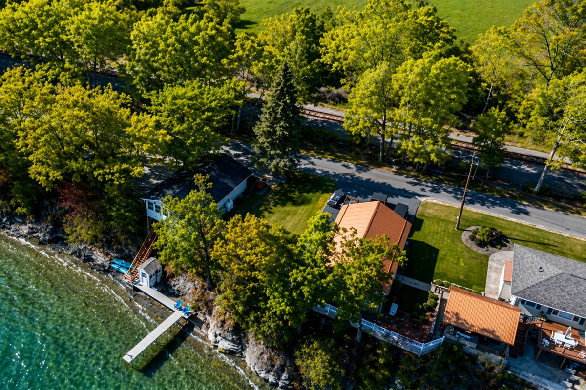 Gorgeous lake view from above — a dream destination for peace, comfort, and connection to nature.