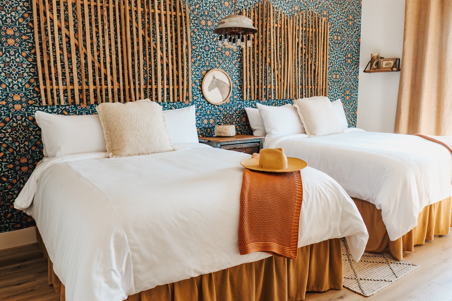 The Corral – Two queen beds, sleeps 4, private en-suite bath