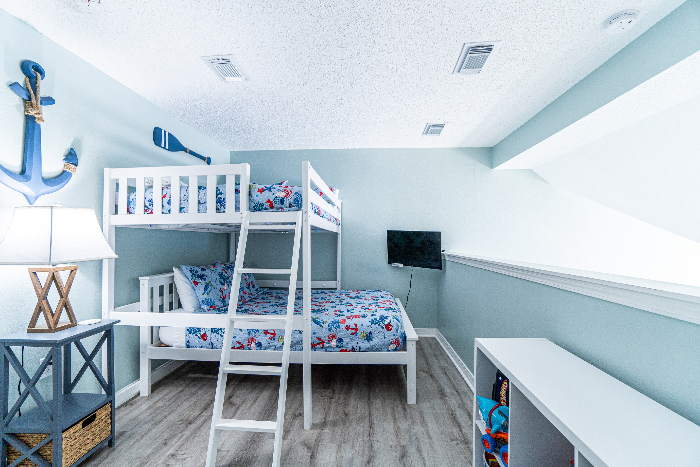Cozy Nautical Loft & Play Nook with Gulf Pier Views as you drift to sleep!