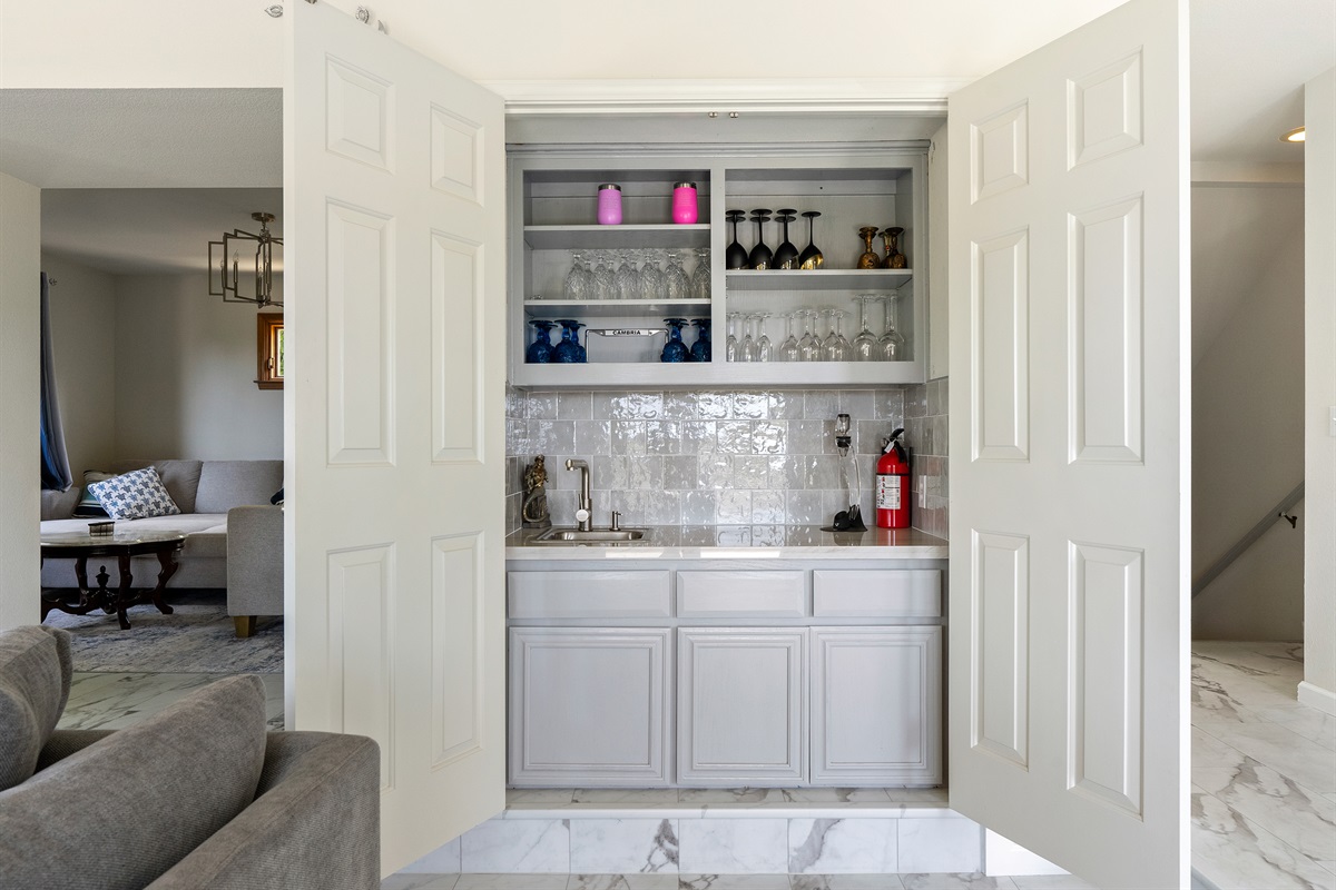Chic wet bar for celebratory sips.