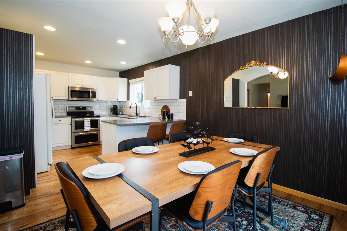 Dining and bar-top seating for the whole group