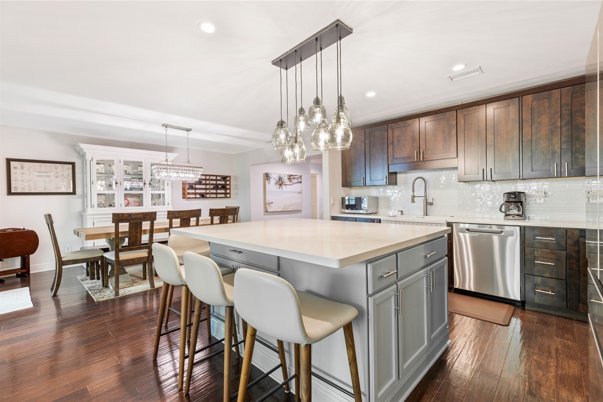 Kitchen Island with Seating