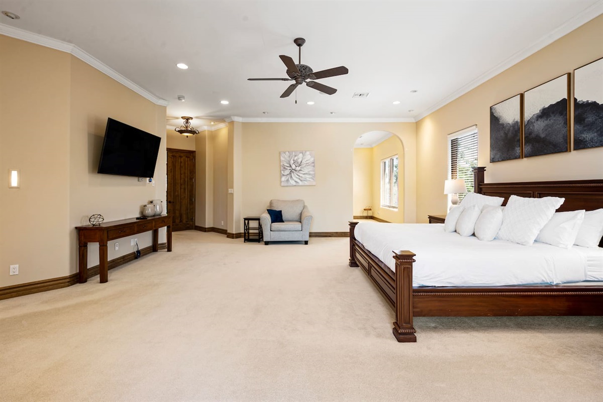 7BR+ Bonus Room Phoenician Mansion w/ Hot Tub&Pool-Heat Avail! — 7BR+Bonus Room Phoenician Estate • Heated Pool + Hot Tub, Phoenix, Arizona — photo 60
