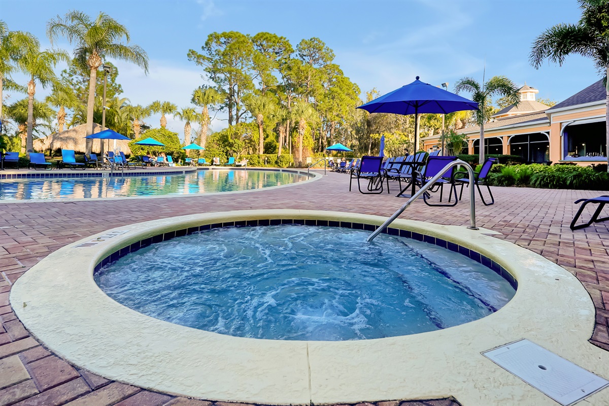 Pool and hot tub behind Tradewinds restaurant