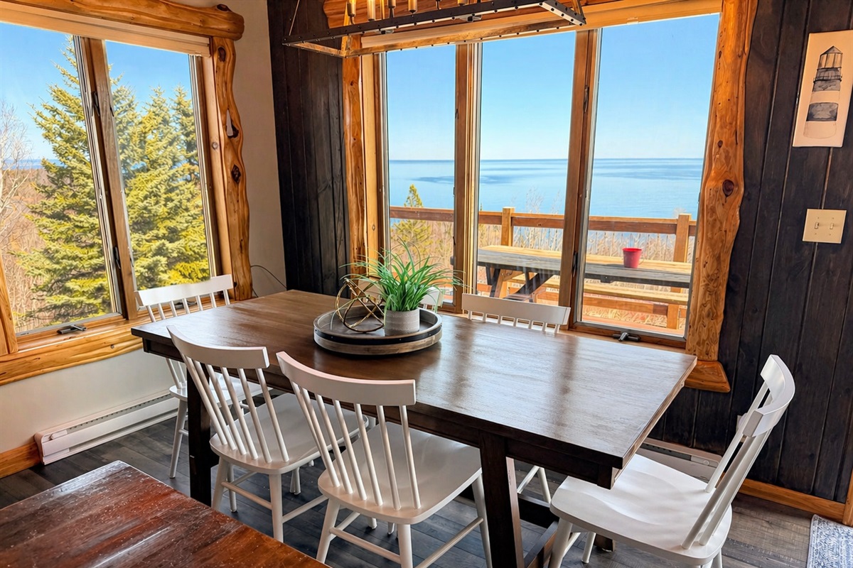 Start your morning gathered around the dining room table with coffee, and a front row seat to Lake Superior. With wide open lake views and beautiful sunrise light pouring in, this is the kind of North Shore moment that makes a getaway feels unforgettable.