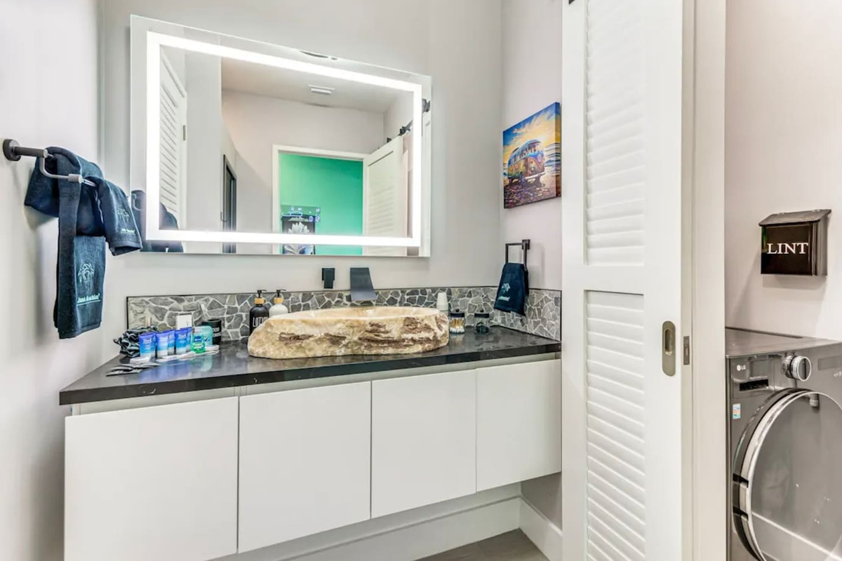 3rd floor hall bath and laundry