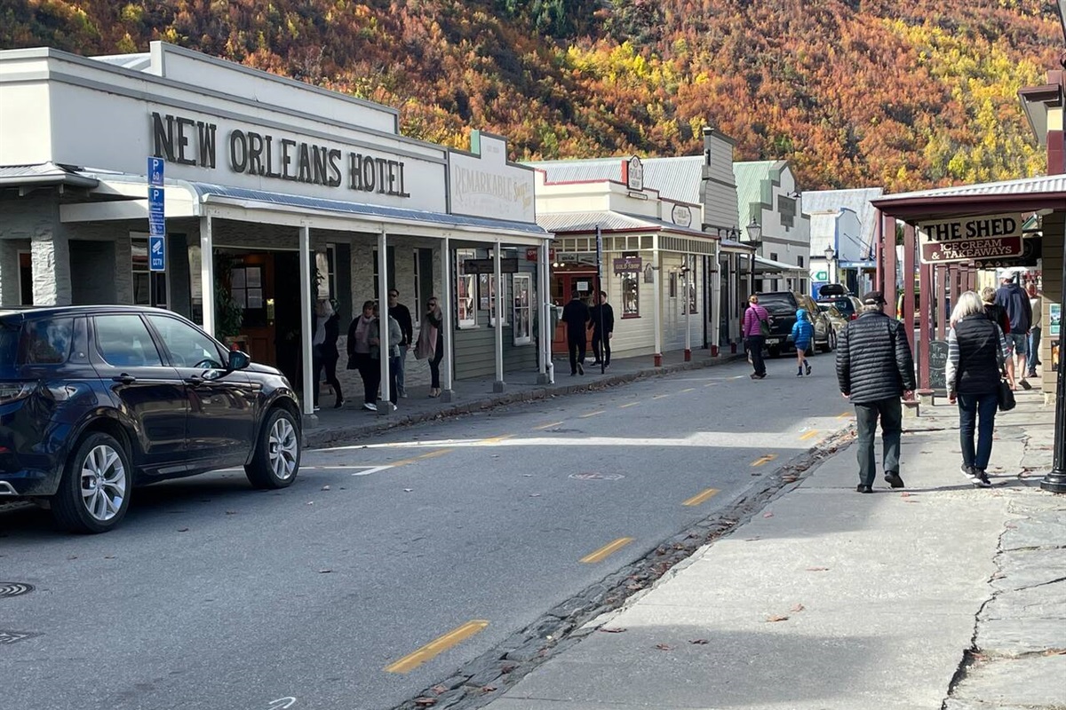 Use Queenstown as a base to visit local towns such as Arrowtown. 