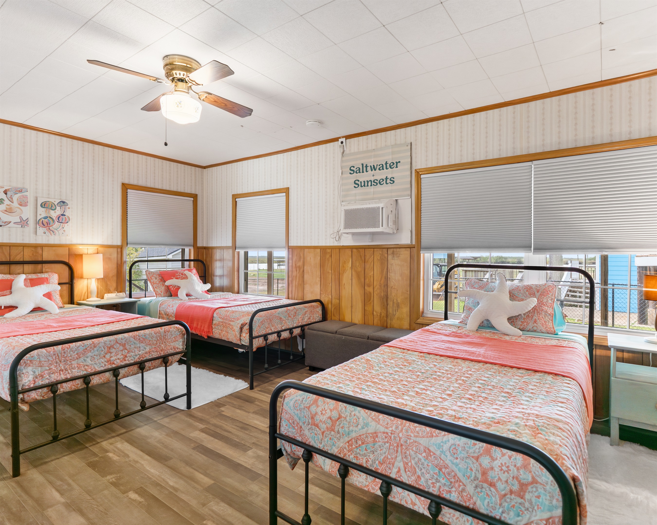 3 twins bedroom