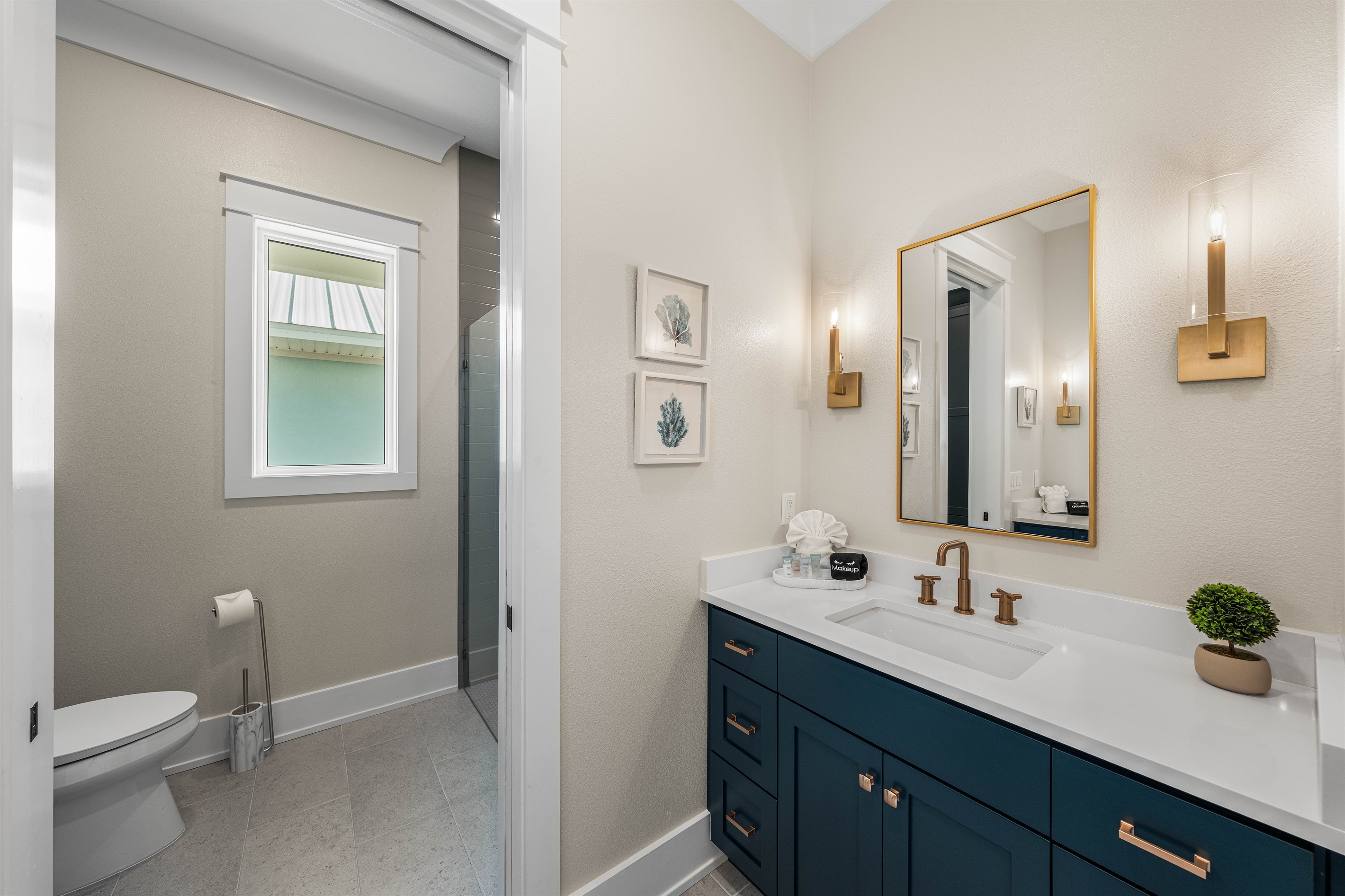 2nd Bathroom