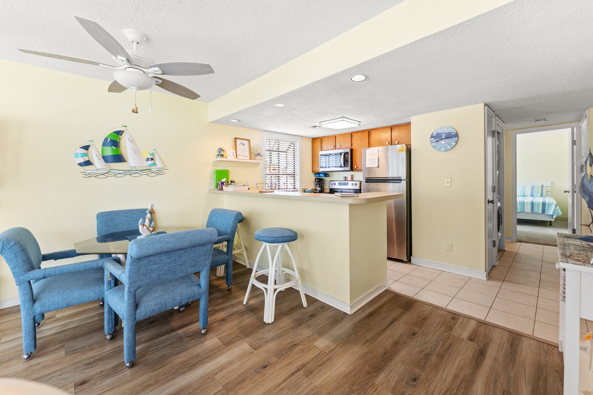 Dining Room area with seating for 4