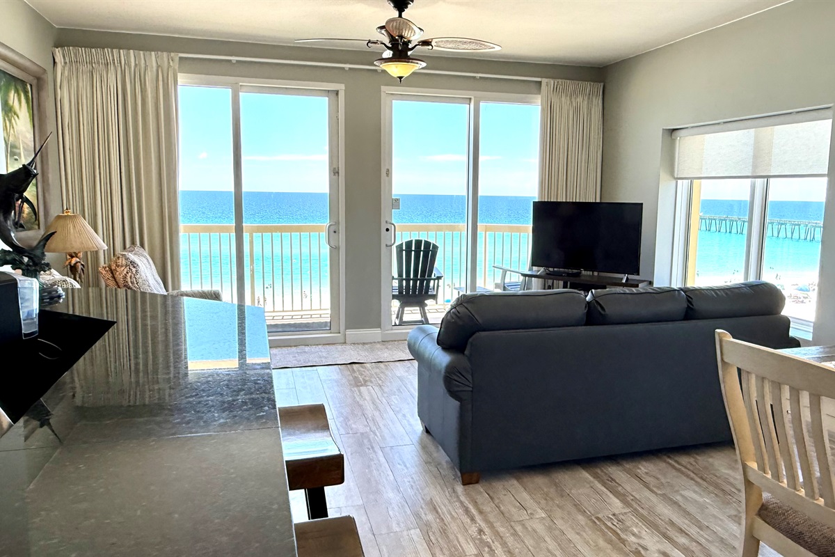 Wrap Around Views from the Living Room