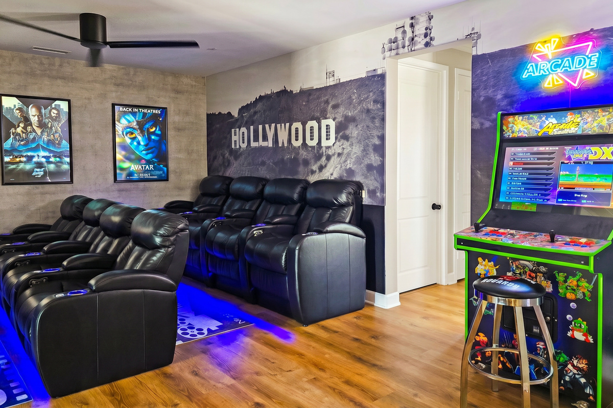 The arcade in the movie room has more than 2000 arcade games ranging from the '90's to the early 2000's.