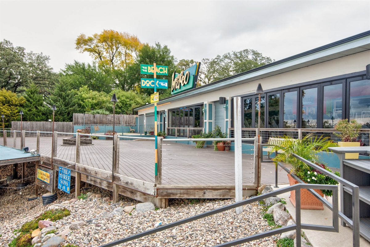 Bracco patio to enjoy the Okoboji sunsets