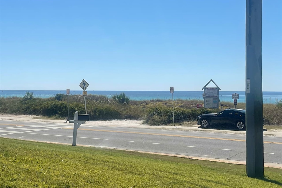 Crosswalk to the beach