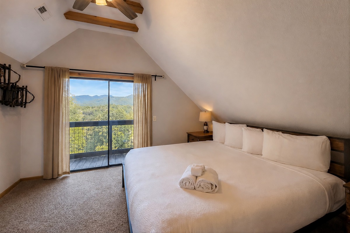 upper level bedroom - king bed