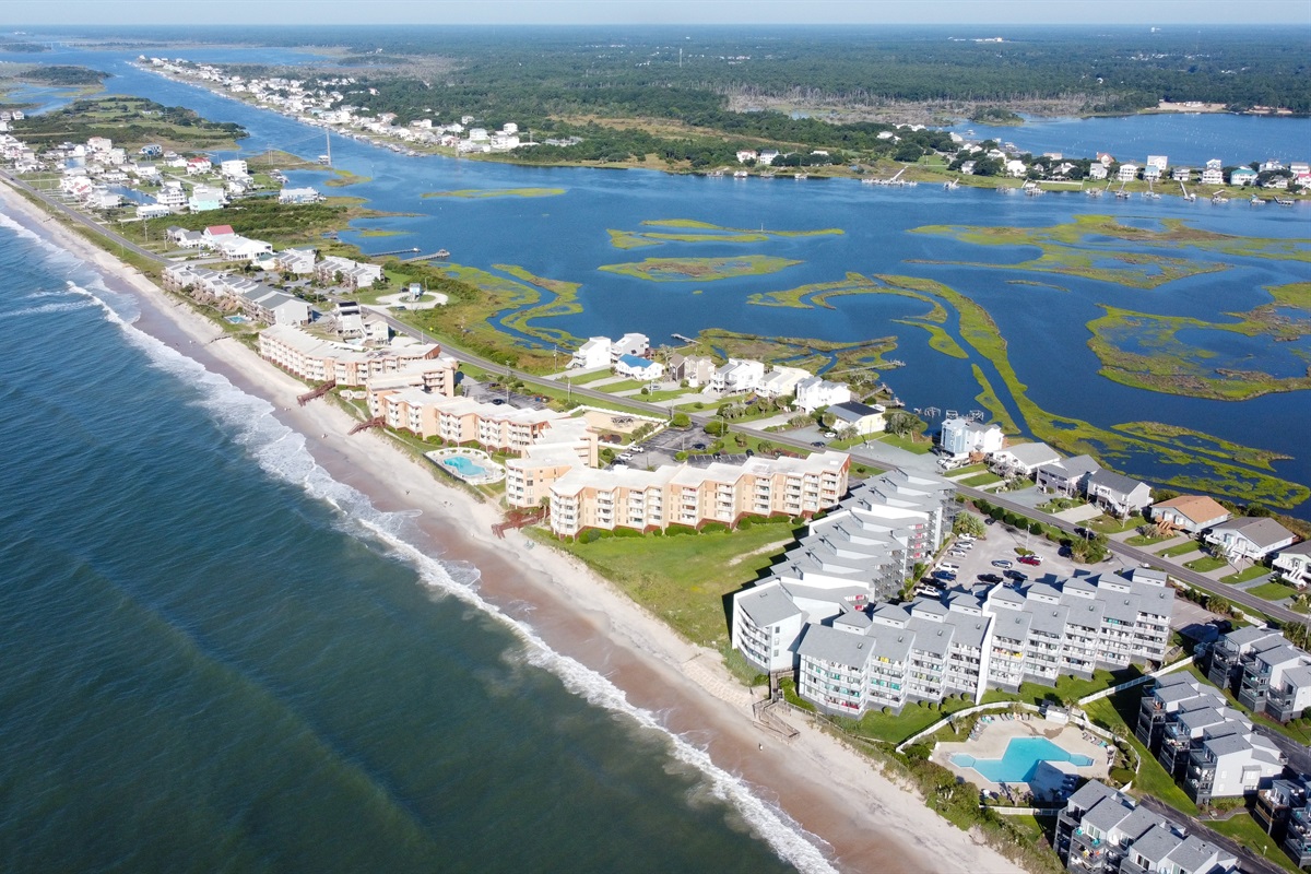 Topsail Dunes buildings