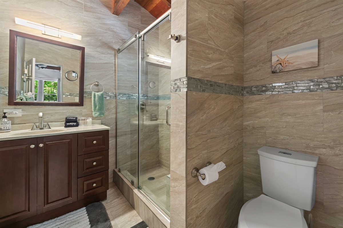 Primary bedroom ensuite bathroom.