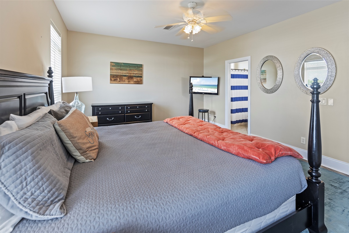 4th Bedroom (3rd Floor)