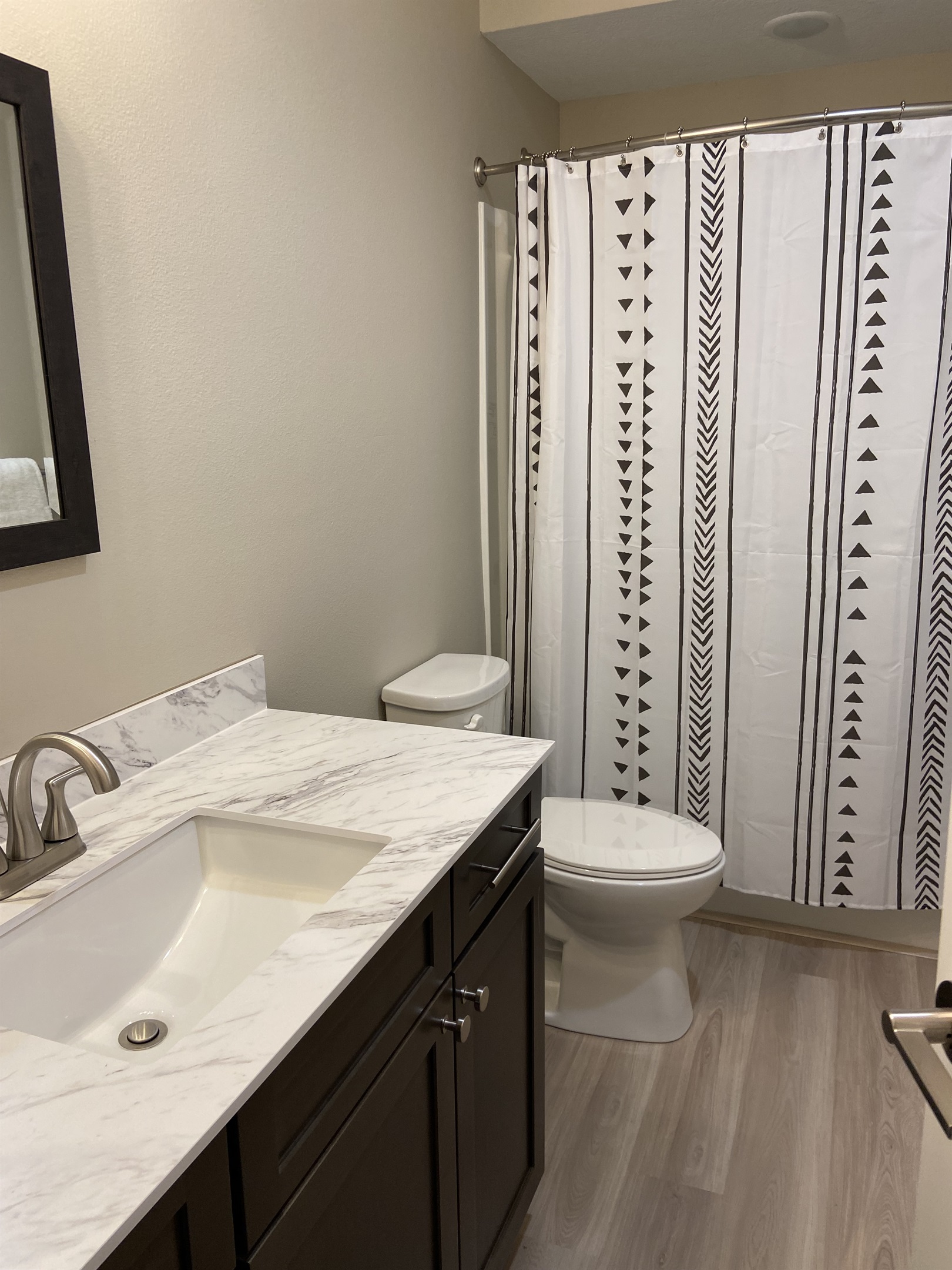 Lower level bath with tub/shower