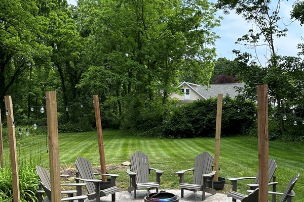 Large, Peaceful Back Yard