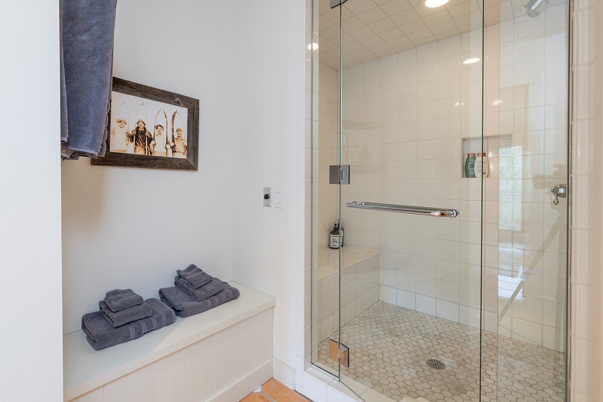 Downstairs Guest Bath #2