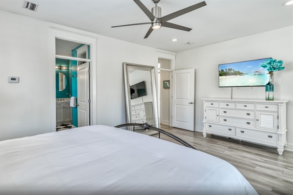 2nd Floor primary suite with King Bed and en-suite bathroom
