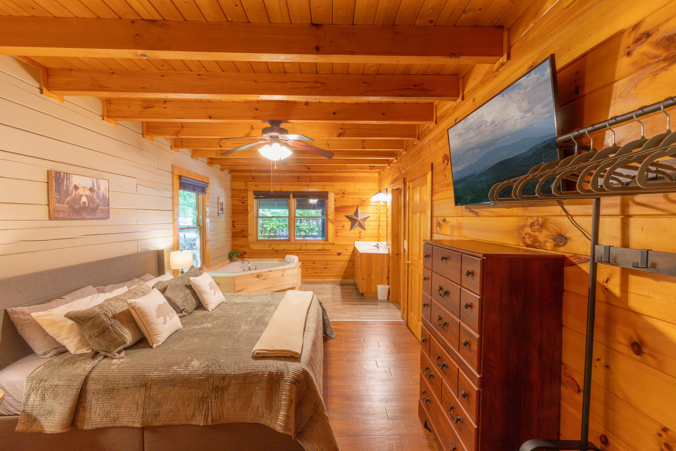 With luxurious bedding, your own tv, soaker tub and ensuite bathroom, you just might not want to leave the cozy, spacious room master bedroom.