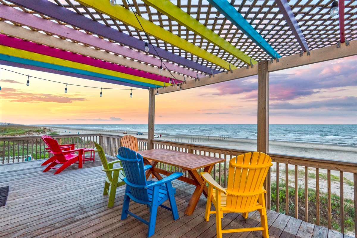 e28921efa21c48b6aef9baae5ab18f20 Large | Beachhouse | Texas | TX | Vacation Homes | Galveston | Crystal Beach | Kokomo | Breezy Days | Beachfront Elegance | Sunrise Serenity | Southern Sands Property Management, LLC