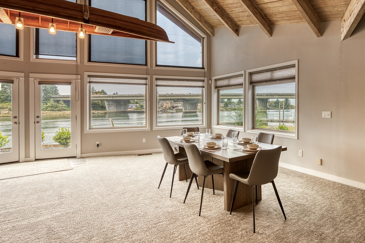 Dining seating