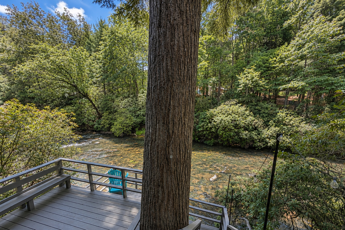 Can you imagine fishing off this deck? 