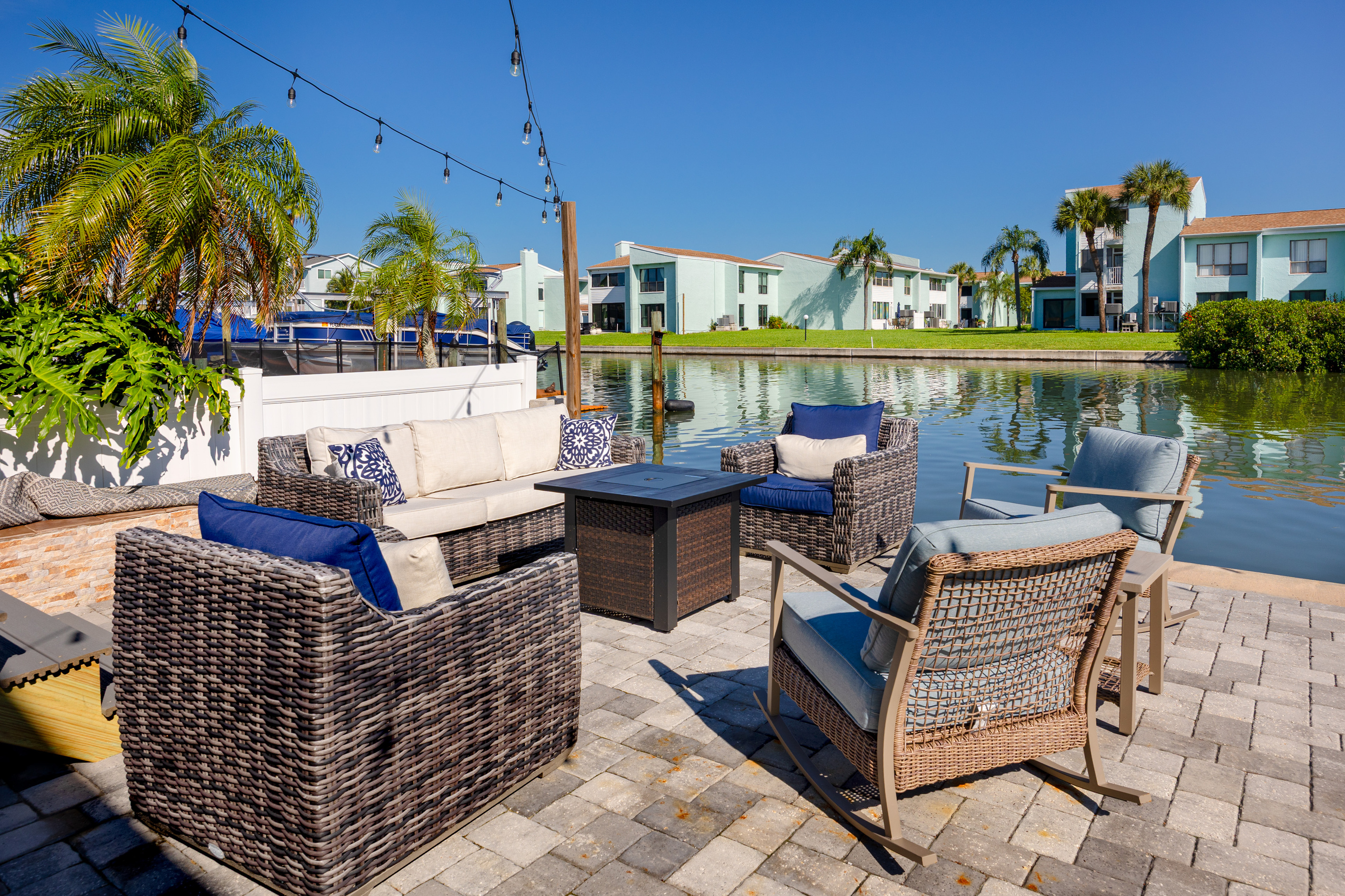 Outdoor Lounge Seating