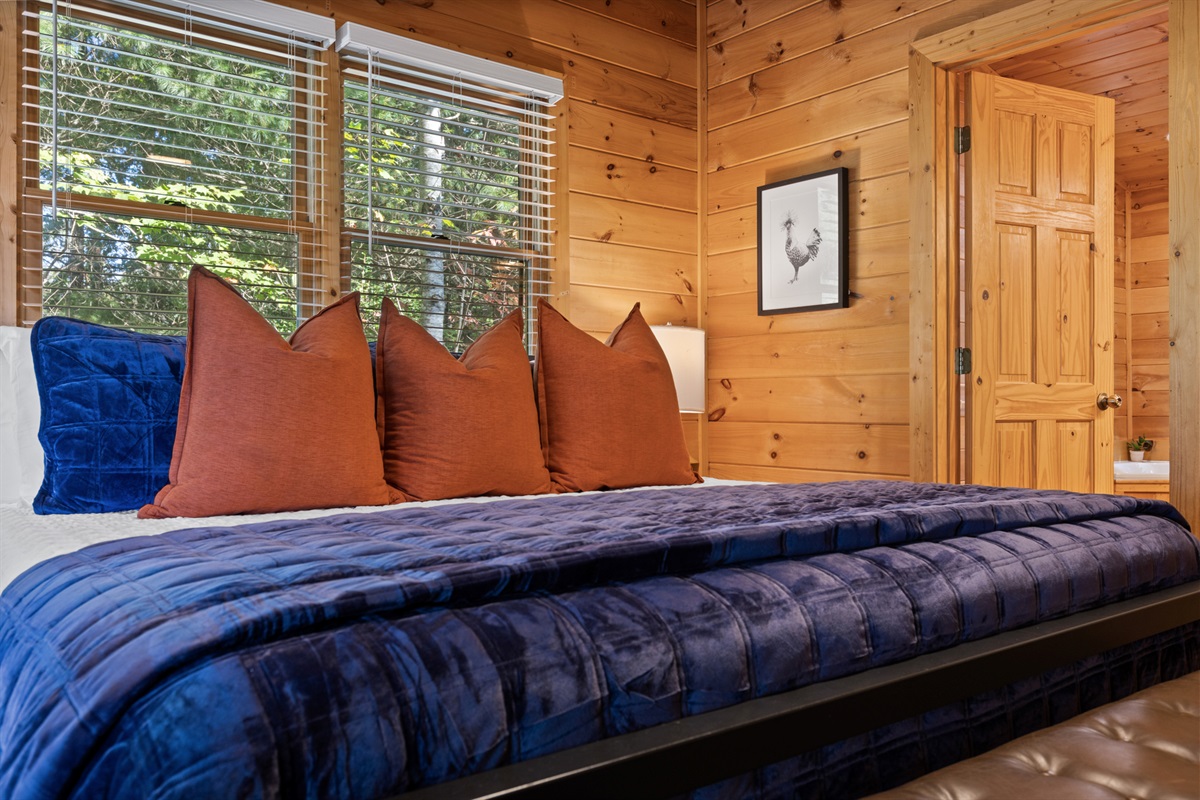 Nights here are softer, deeper, and kissed by the mountain air.