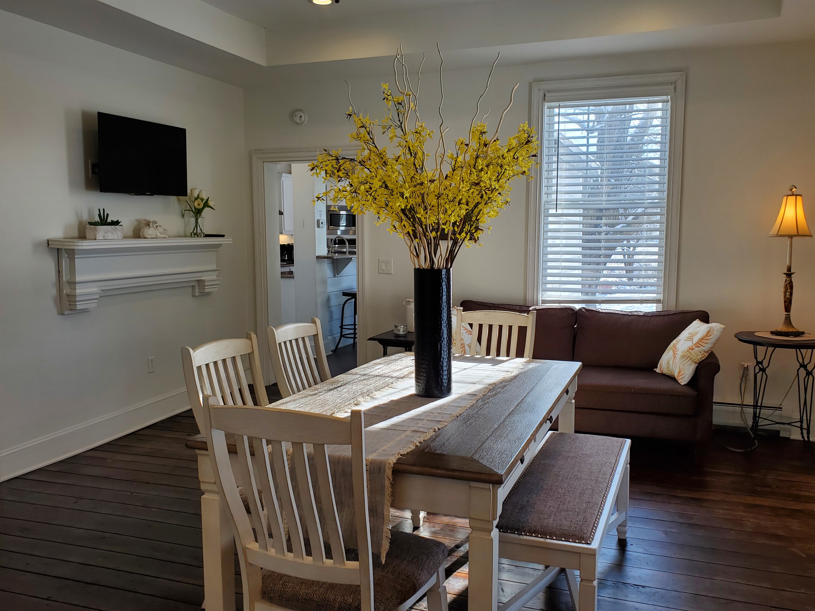 Dining room has a TV, too!
