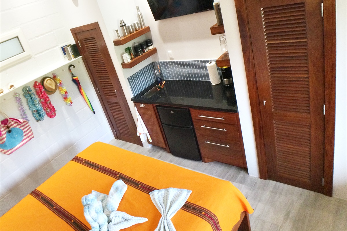 Well-equipped kitchenette