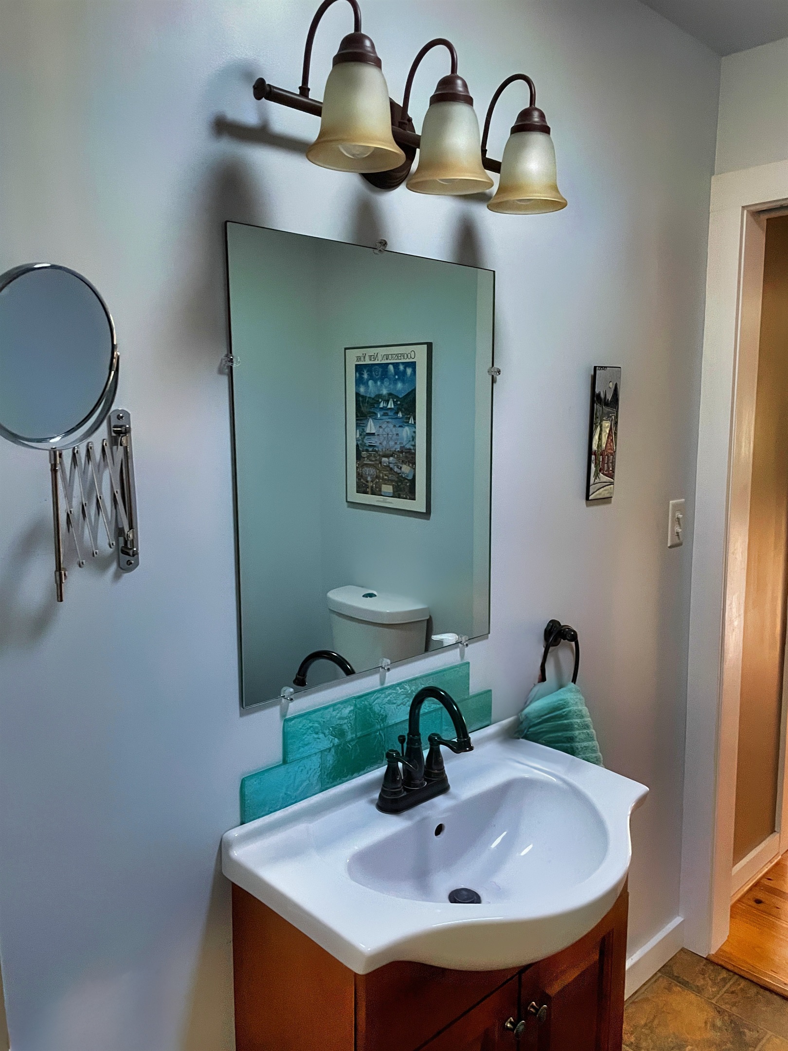 Little Pines bathroom off queen bedroom