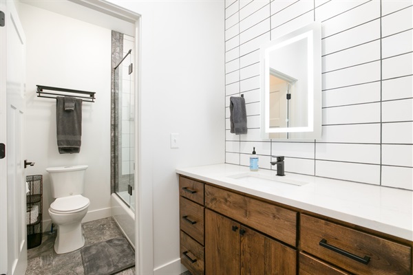 Wing #1 Full Bathroom