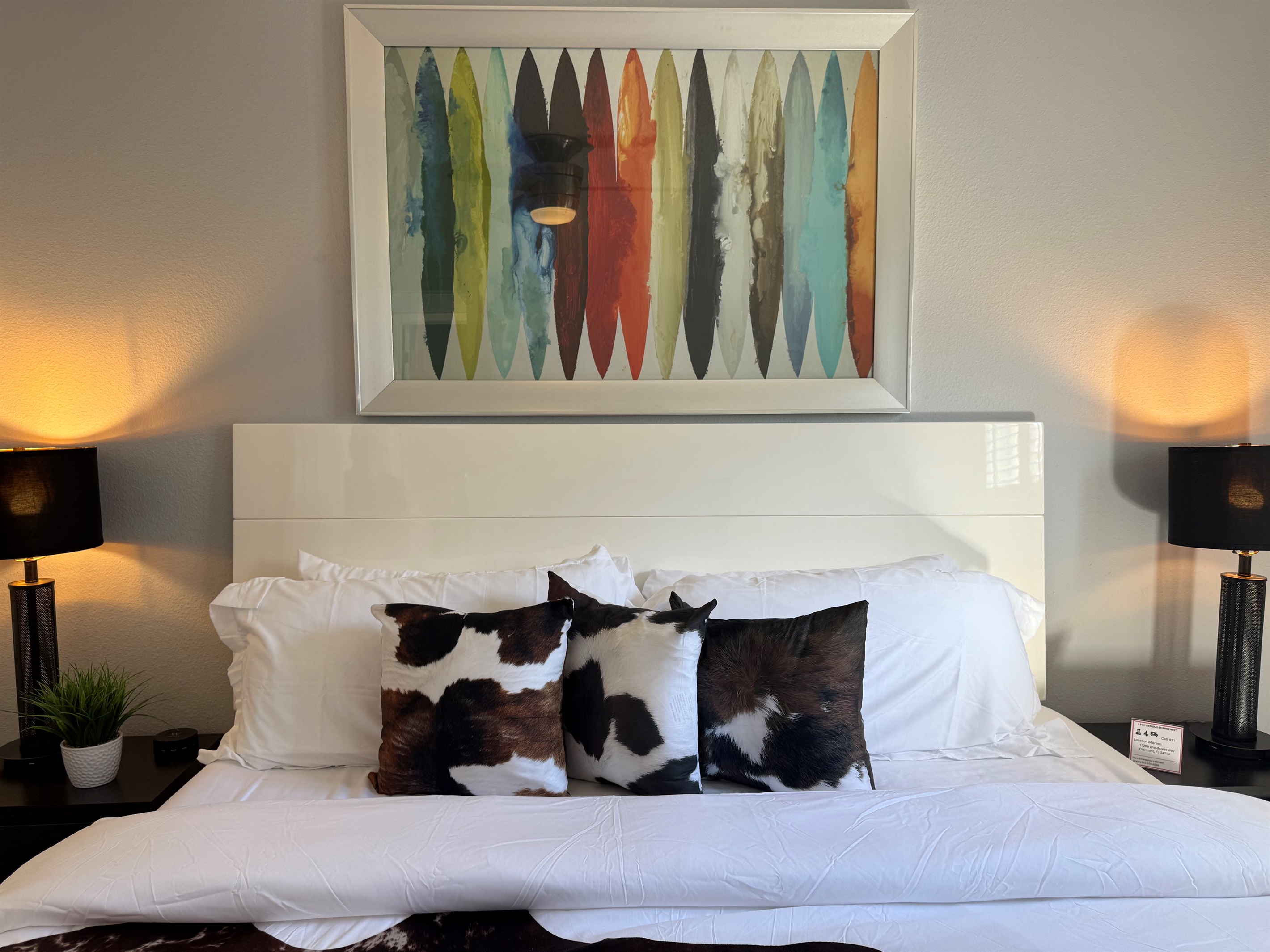 ✨ Retreat to your luxury king bedroom with fresh linens, a plush mattress, and modern Smart TV entertainment