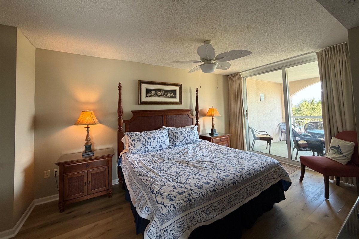 Main bedroom with king bed, ensuite and access to the balcony