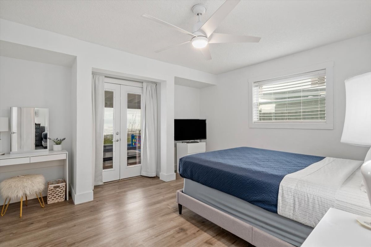 Oceanfront Bedroom 2