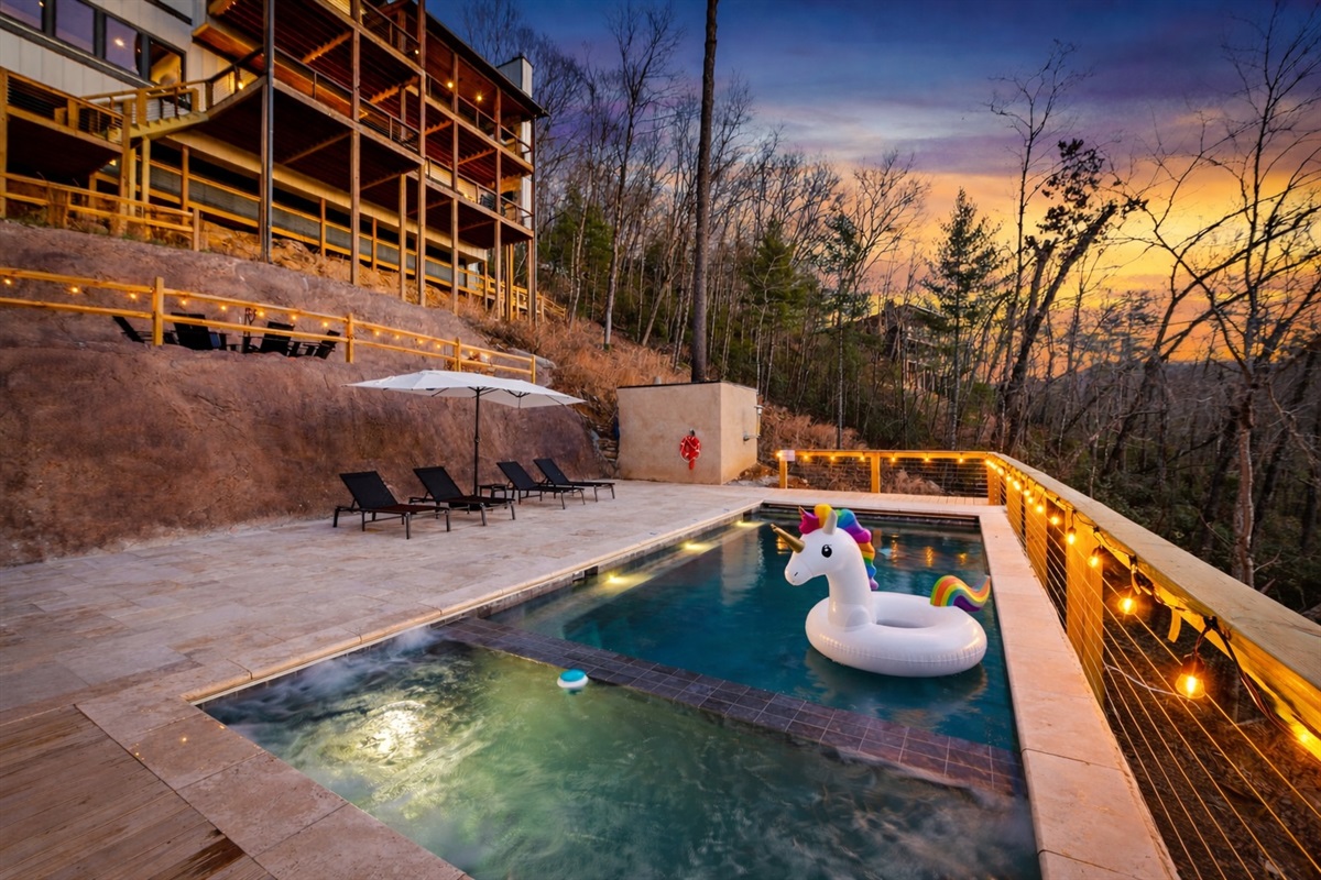 The main character: warm water, mountain air, and sunsets that slow down time!