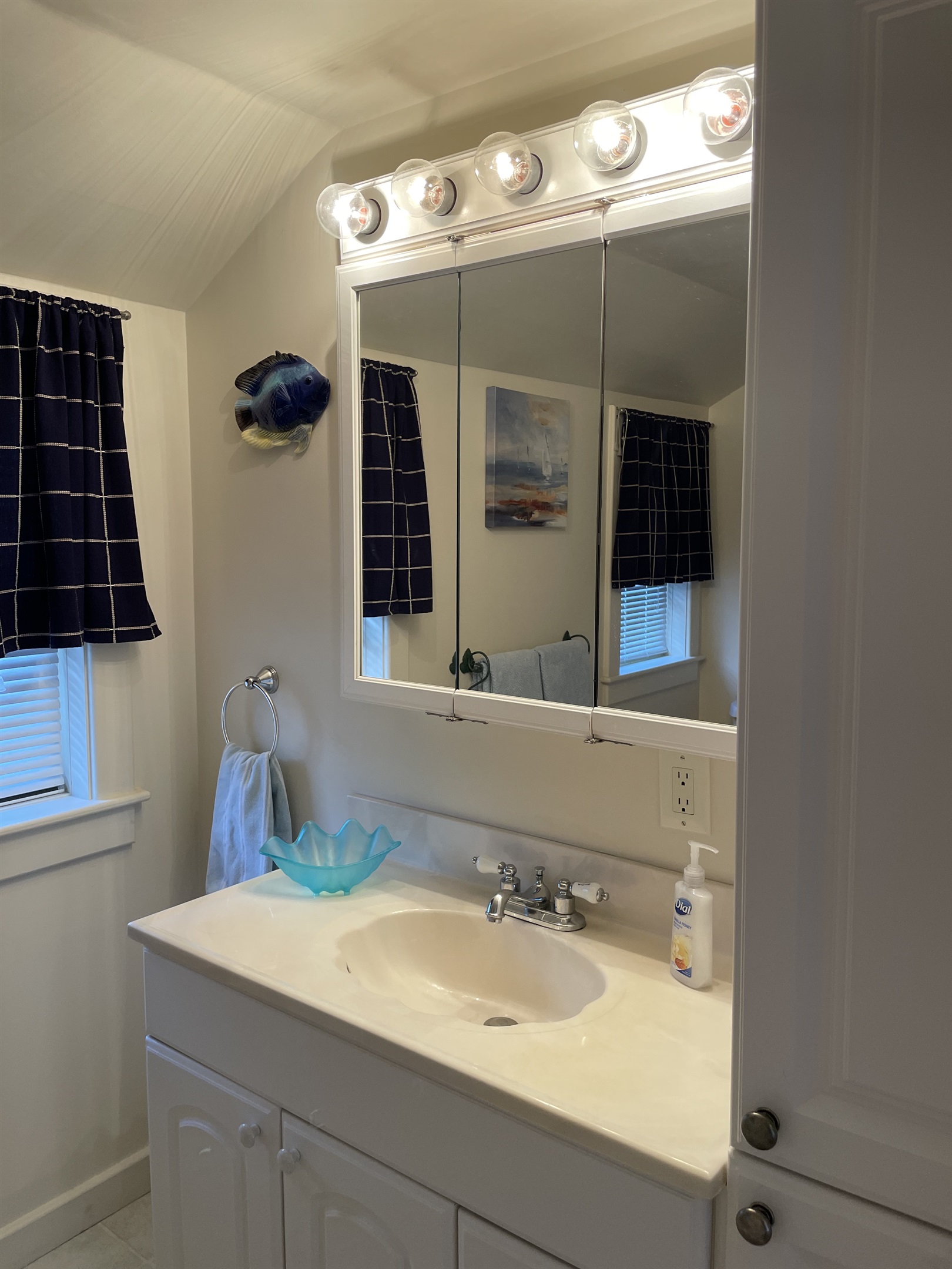 1st floor bathroom
