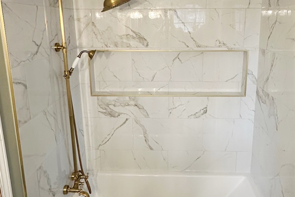 Beautiful Tiled Shower/Tub Combo