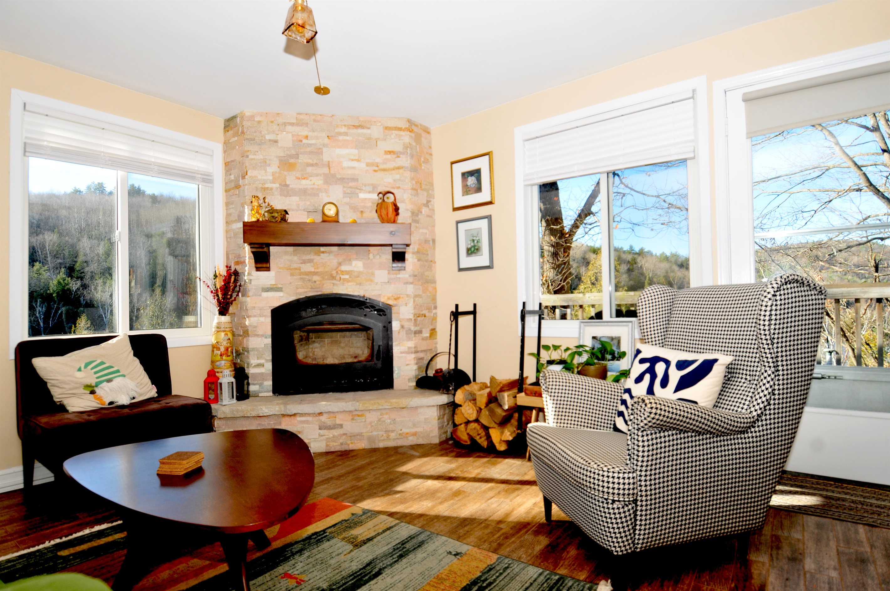 Living room with wood-burning fireplace - we supply the firewood!